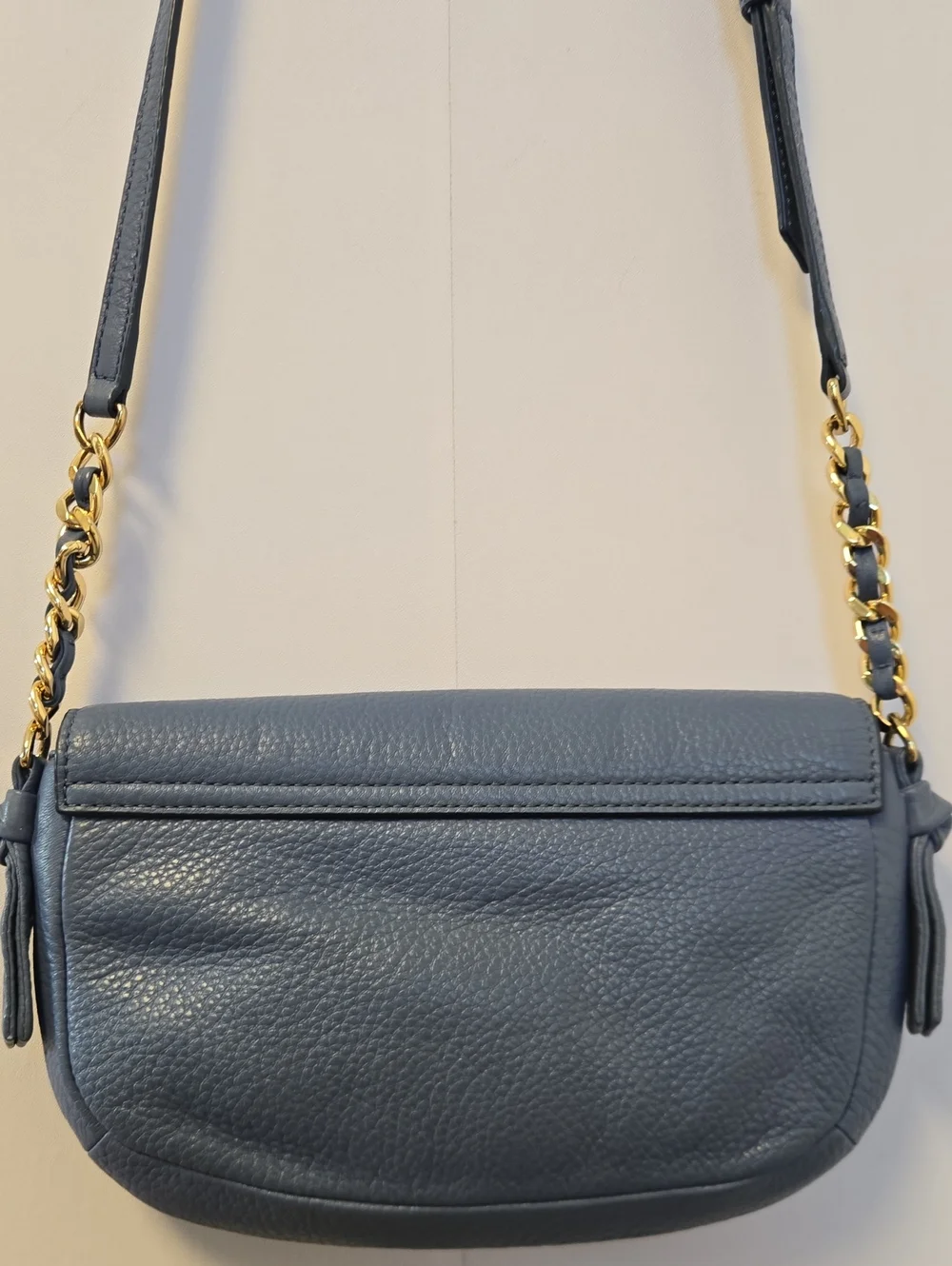EUC Tory Burch Slate Blue Pebbled Leather Crossbody with Gold Chain